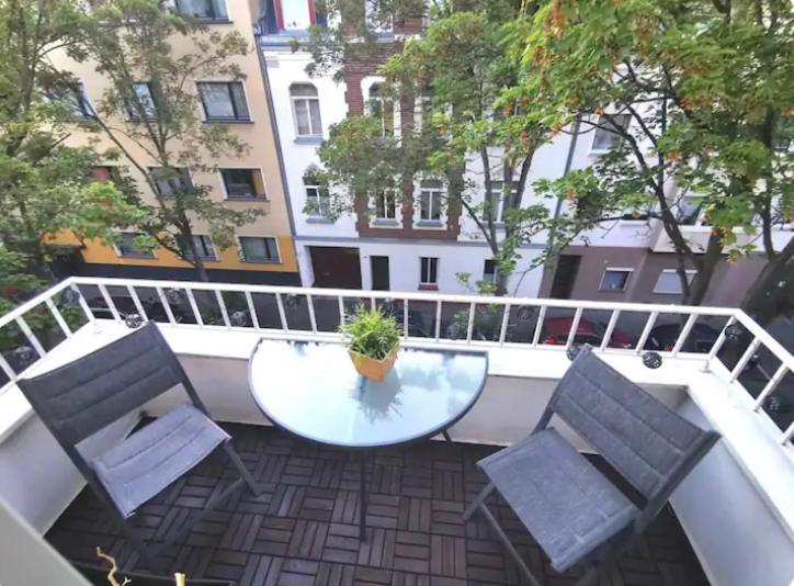 "Greensun-Homes" Messe, Flughafen Und Zentrums Nah, Ruhig, Modern, Schnelles Wlan, Balkon Und Kueche, Freies Parken, 4 Schlafplaetze Moeglich 쾰른 외부 사진